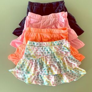 Lot of 4 Garanimal skorts, 5T, great condition!!
